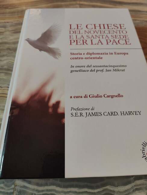 Представяне на сборник с участието на църковния дипломат проф. д-р Иван Иванов се състоя в Папската базилика „Сан Паоло фуори ле мура“ в Рим