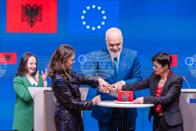 Албания отвори последния клъстер от преговорите за членство в ЕС