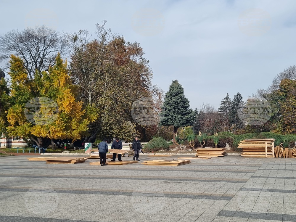 Плевен - Коледно градче - изграждане