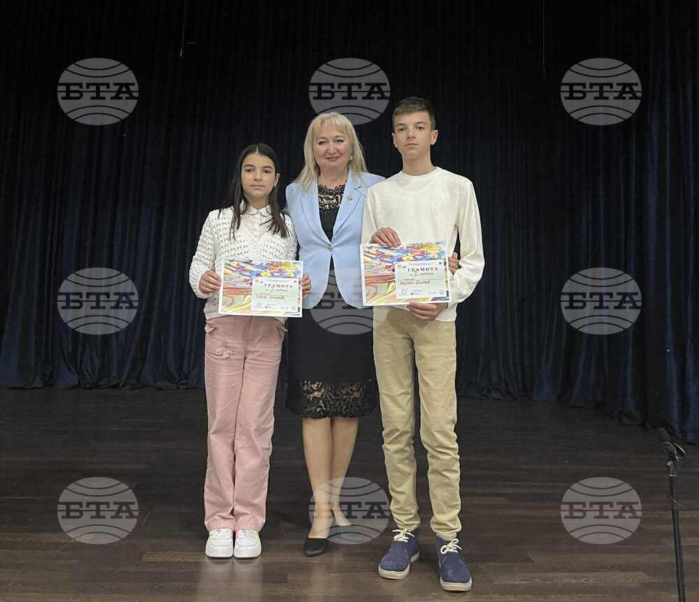 Ученици от Босилеград взеха участие във финала на тазгодишното издание на фестивала „Аз съм българче“ в Букурещ 