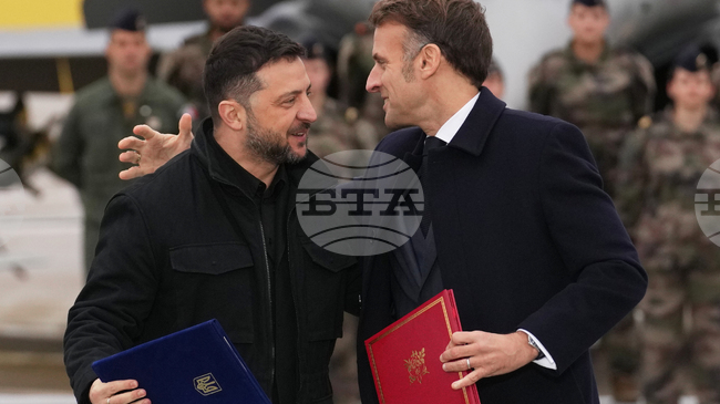 Президентите на Украйна и Франция подписаха декларация за укрепване на отбраната на Украйна