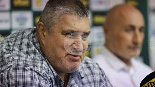 Любомир Ганев, Владимир Николов и шампиони с Левски София откриват петия волейболен турнир за звезди на бъдещето в София