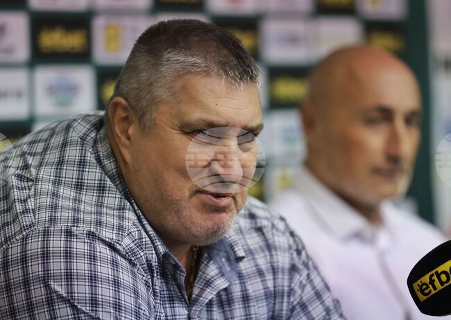 Любомир Ганев, Владимир Николов и шампиони с Левски София откриват петия волейболен турнир за звезди на бъдещето в София