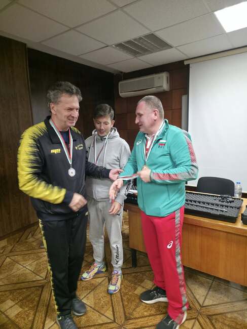 Перничанинът Румен Трендафилов спечели второто място на Държавното първенство по стрелба с пистолет с лазерно насочване за незрящи