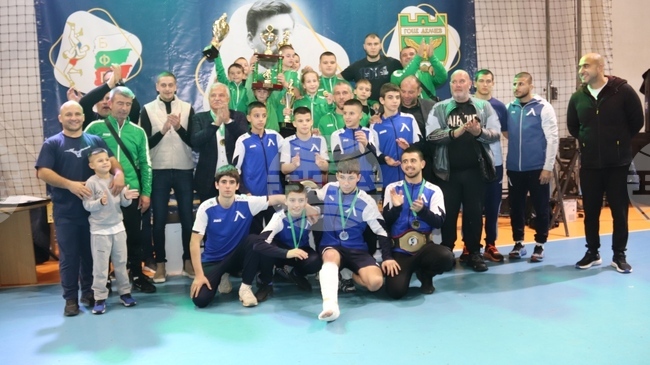 Четирима състезатели от спортен клуб по борба „Пирин 2021“ – Гоце Делчев спечелиха златни медали в международния турнир „Купа Неврокоп“