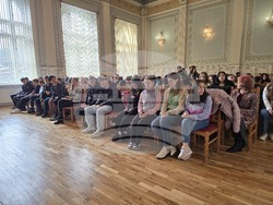 Свищов - Професионална държавна търговска гимназия „Димитър Хадживасилев“ - предприемачество