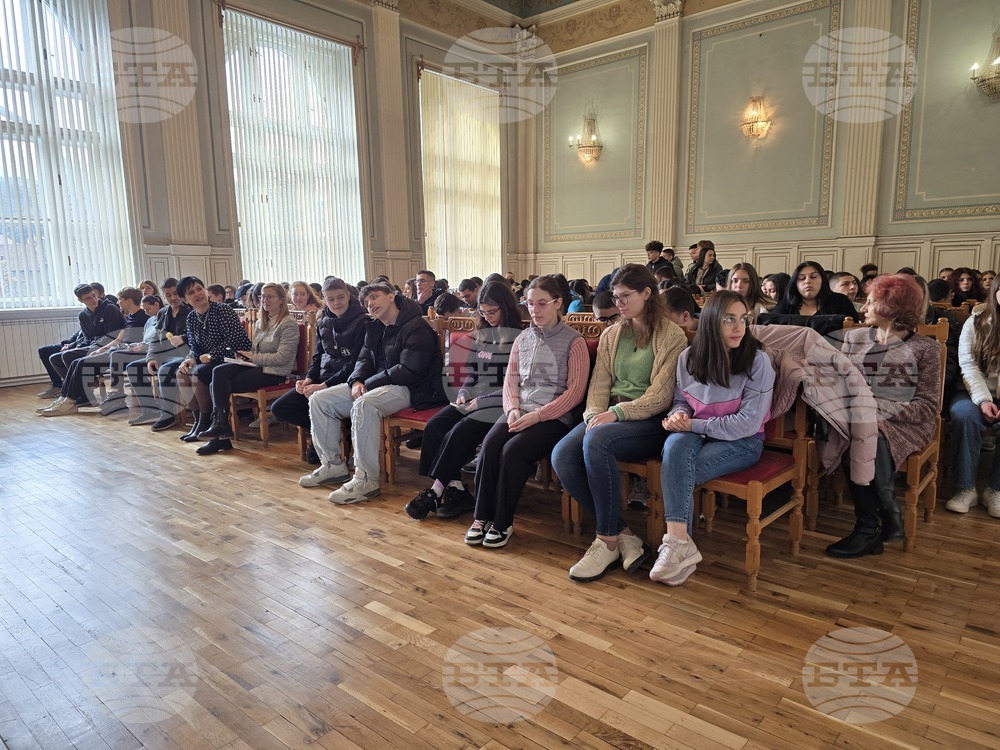 Свищов - Професионална държавна търговска гимназия „Димитър Хадживасилев“ - предприемачество
