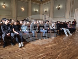 Свищов - Професионална държавна търговска гимназия „Димитър Хадживасилев“ - предприемачество