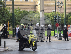 Гърция - годишнина от бунта в Атинската политехника - шествие