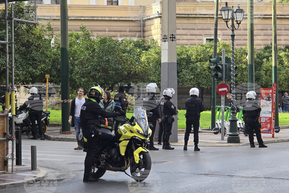 Гърция - годишнина от бунта в Атинската политехника - шествие