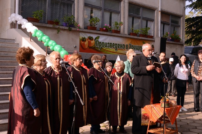 Община Стара Загора: Празникът на райската ябълка събра гости от цялата страна в старозагорското село Хрищени