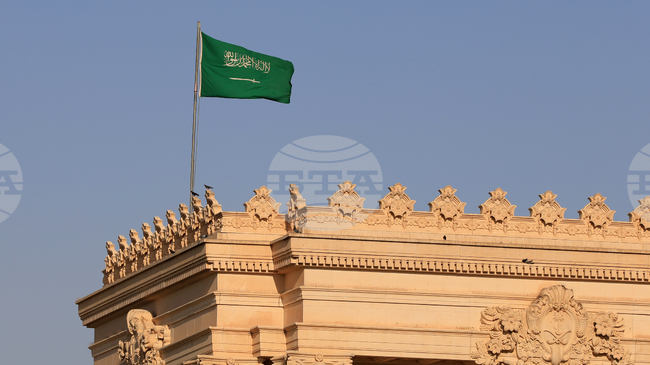 Саудитска Арабия съобщи, че е прехванала над 20 ирански дрона, Израел атакува цели на "Хизбула" в Бейрут