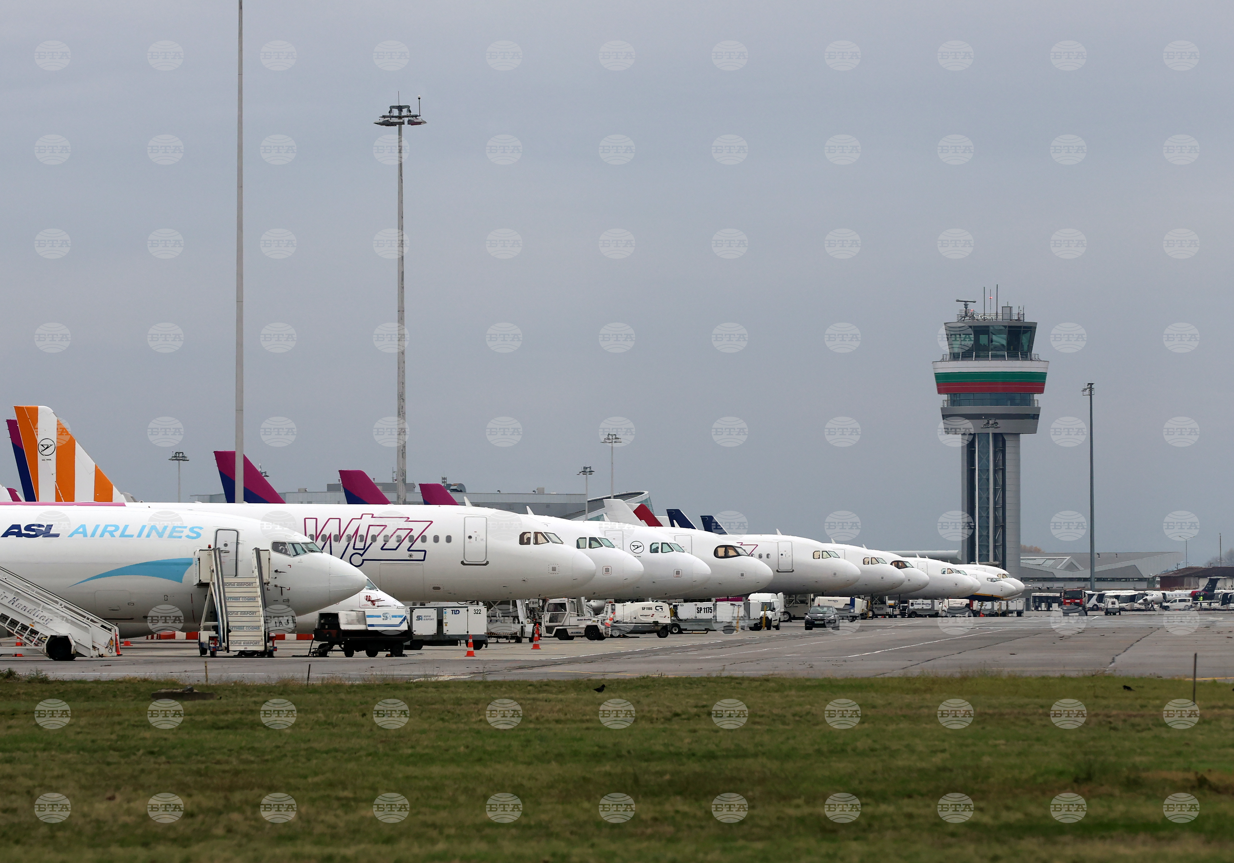 На летищата в София, Варна и Пловдив няма полети, засегнати от проблема със софтуера на „Еърбъс“