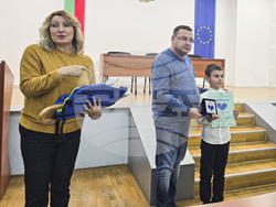 Свищов - награждаване - дете с добро сърце