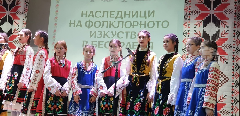 В Тараклия се състоя фолклорен спектакъл „Наследници на фолклорното изкуство в Бесарабия“