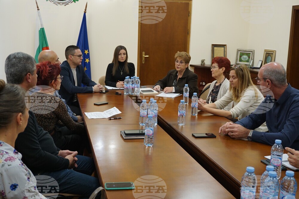 Незаконните сметища бяха във фокуса на работна среща на областния управител на Хасково с кметовете на общини