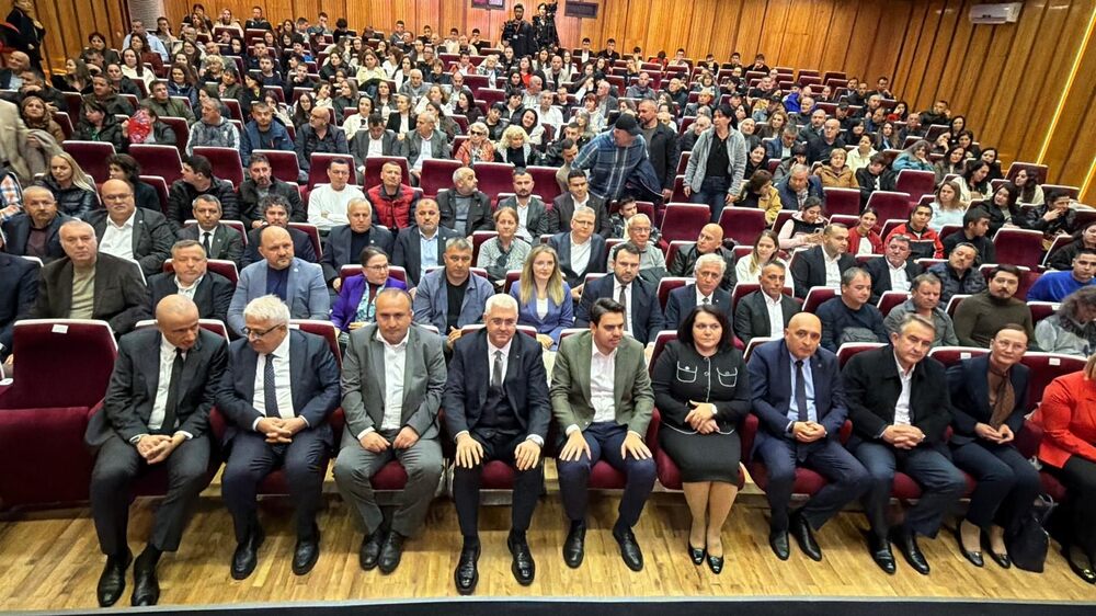 Момчилград събра приятели и легенди на спорта в чест на Наим Сюлейманоглу