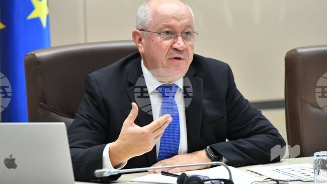  МОЛДПРЕС: Премиерът на Молдова Александру Мунтяну е на посещение в Брюксел