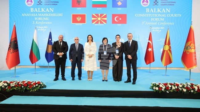 Шестте държави членки на Балканския конституционен форум приеха устав на организацията по време на Третата годишна конференция в Анталия