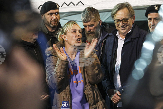 Диана Хърка прекрати гладната си стачка, но призова всички протестиращи в Сърбия за общи действия