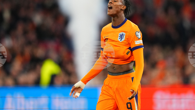 Страсбург отстрани нидерландски нападател за един мач заради неспазване на ценностите и правилата на клуба