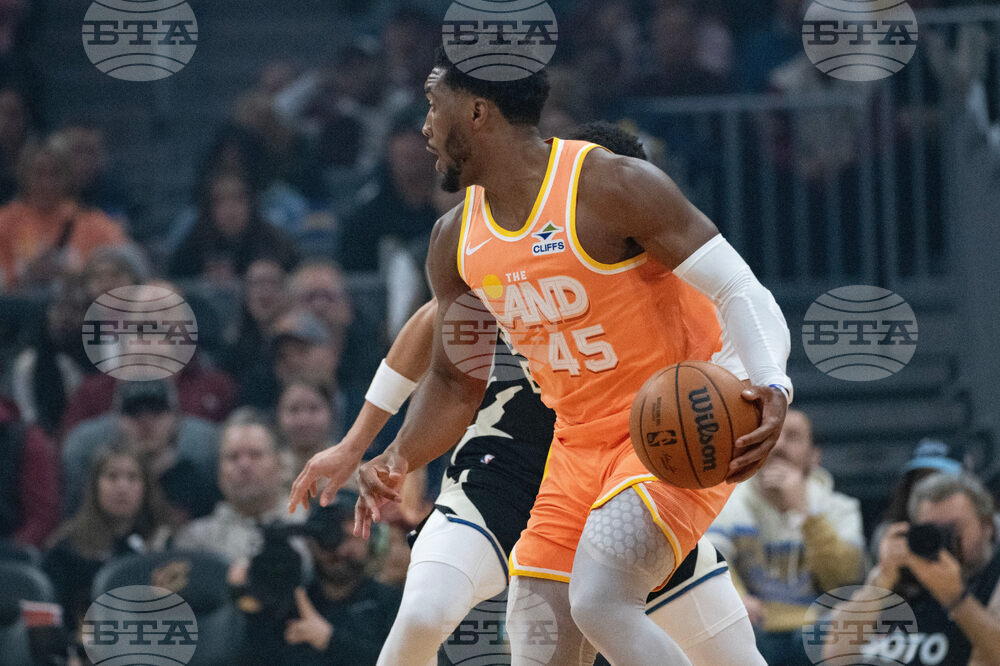 Bucks Cavaliers Basketball