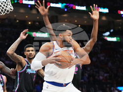 Knicks Heat Basketball