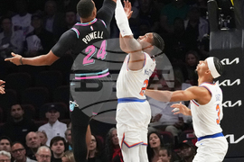 Knicks Heat Basketball