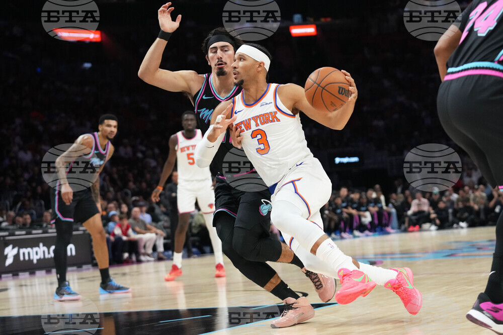 Knicks Heat Basketball