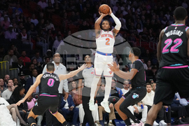 Knicks Heat Basketball