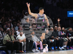 Knicks Heat Basketball