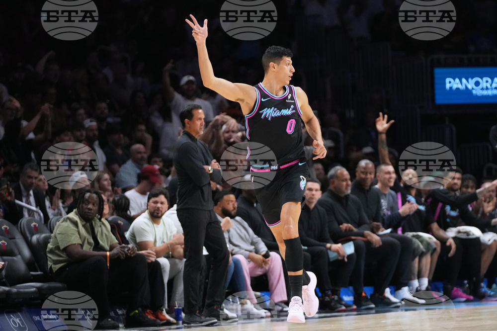 Knicks Heat Basketball