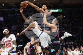 Knicks Heat Basketball