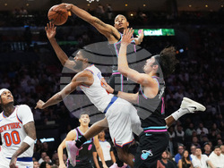 Knicks Heat Basketball