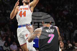 Knicks Heat Basketball