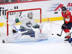 Canucks Panthers Hockey