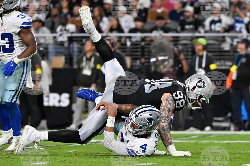 Cowboys Raiders Football