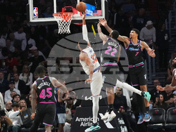 Knicks Heat Basketball