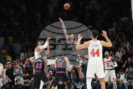 Knicks Heat Basketball