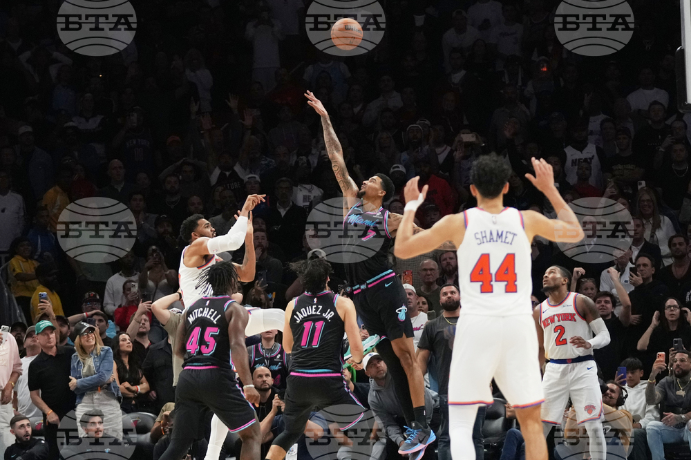 Knicks Heat Basketball