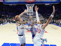 Clippers 76ers Basketball