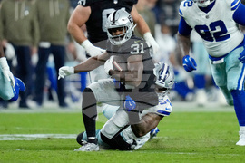 Cowboys Raiders Football