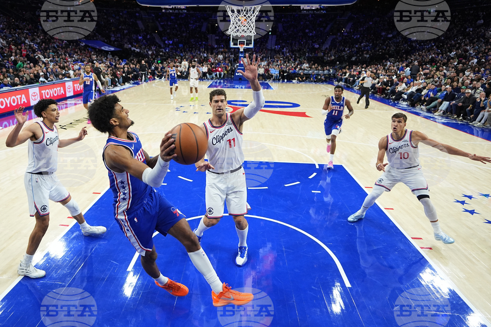 Clippers 76ers Basketball