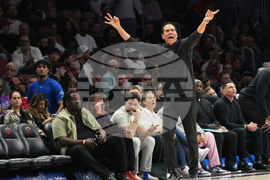 Knicks Heat Basketball