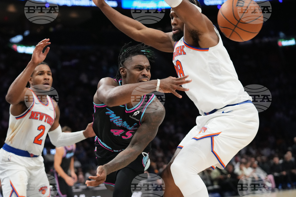 Knicks Heat Basketball