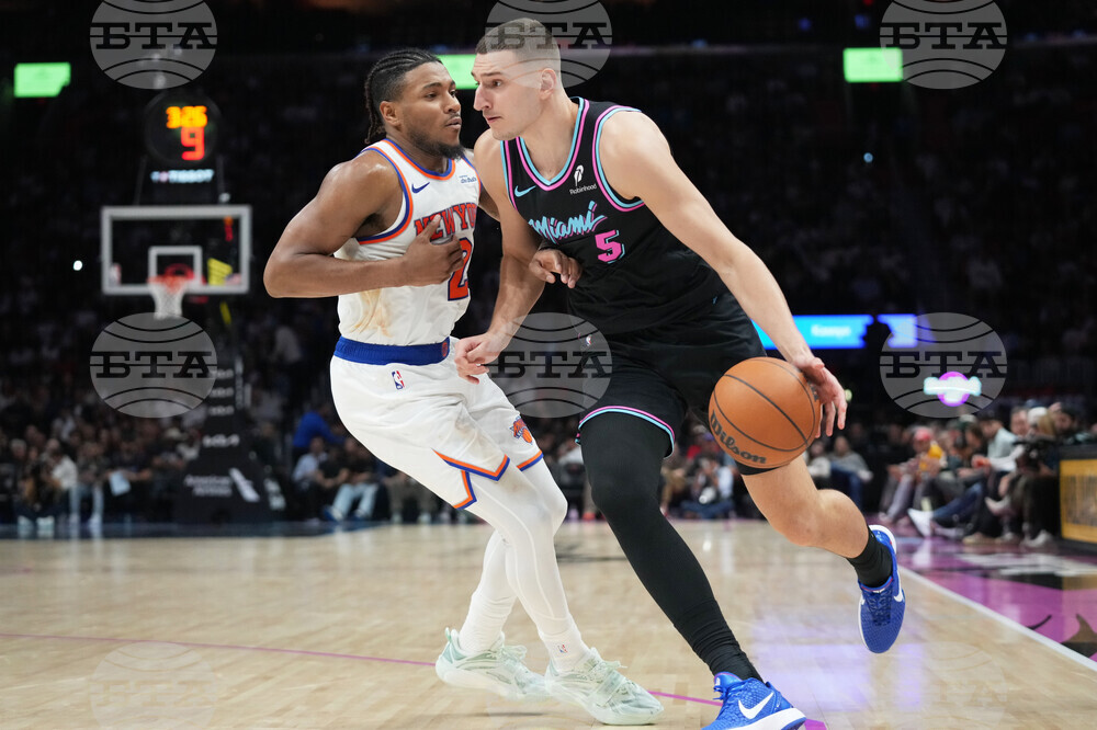 Knicks Heat Basketball