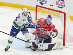 Canucks Panthers Hockey