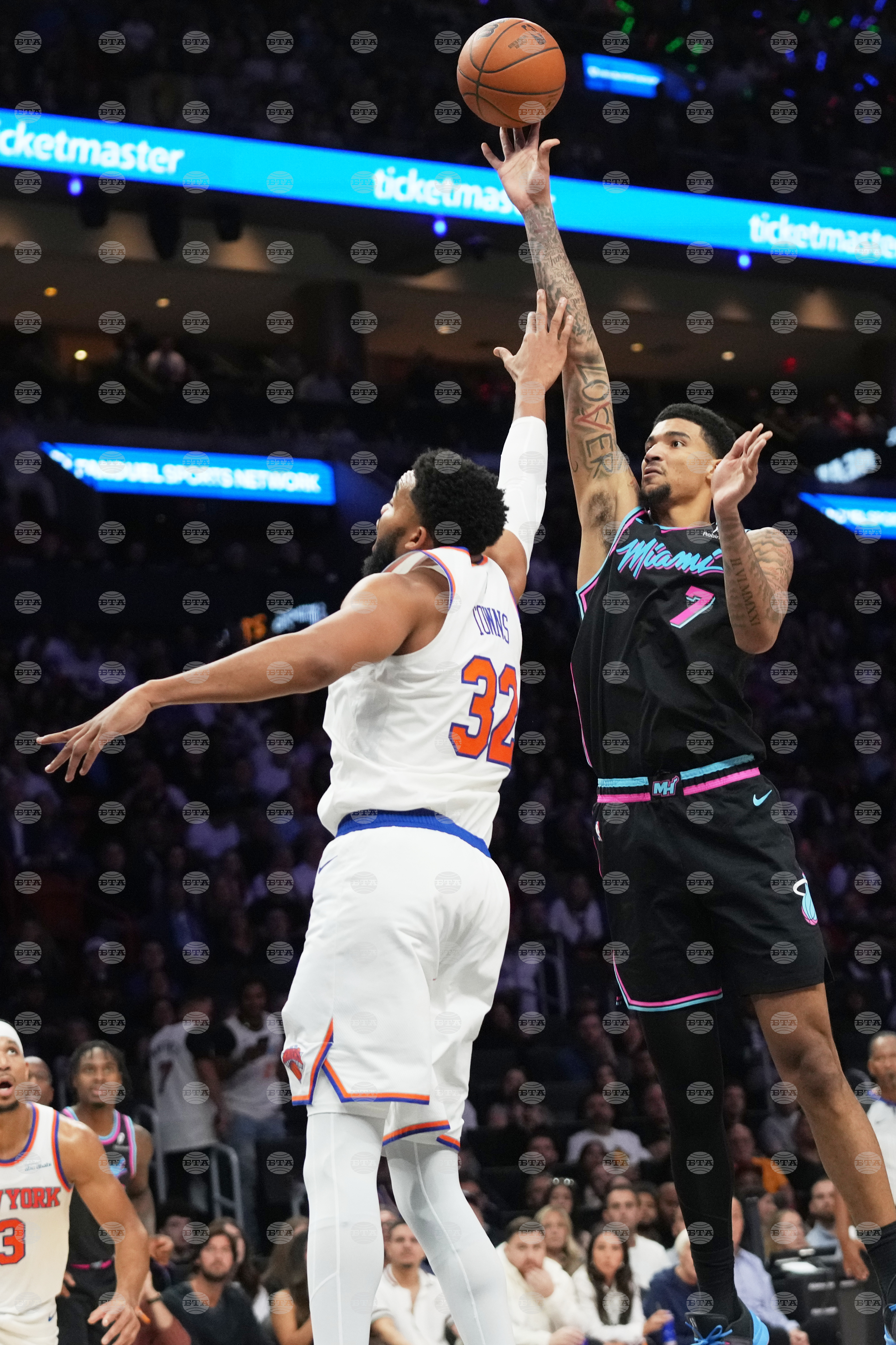 Knicks Heat Basketball