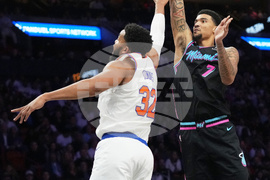 Knicks Heat Basketball
