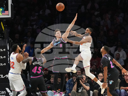 Knicks Heat Basketball